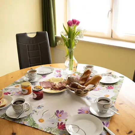 Michlhof Apartman Oberostendorf